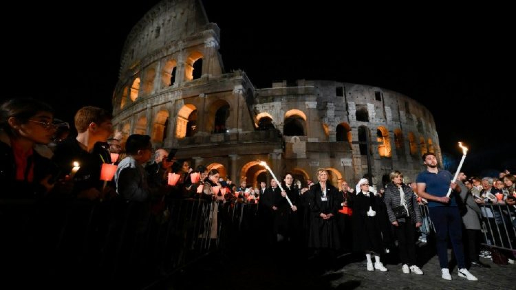 Vía Crucis del Papa Francisco: Jesús, tu nombre salva, porque tú eres nuestra salvación