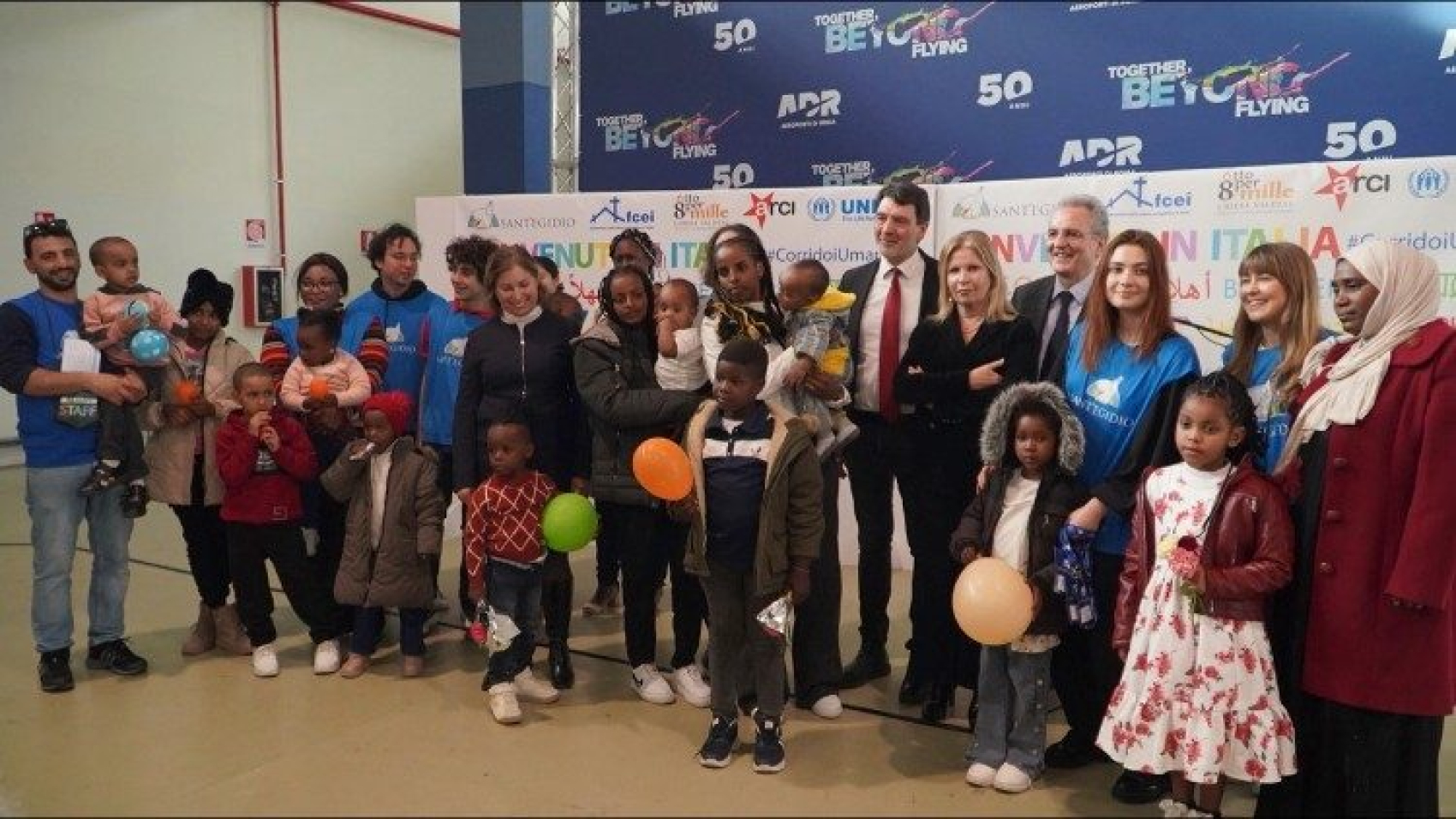 Corredores humanitarios: 97 refugiados de Libia llegan a Italia