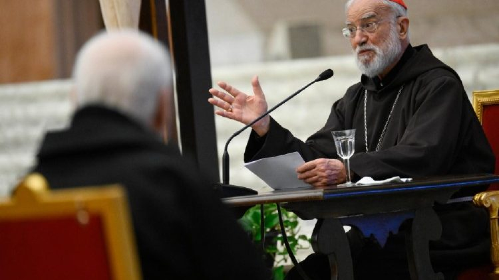 Cantalamessa: El espíritu del mundo como un virus, cambia modelos de funcionamiento