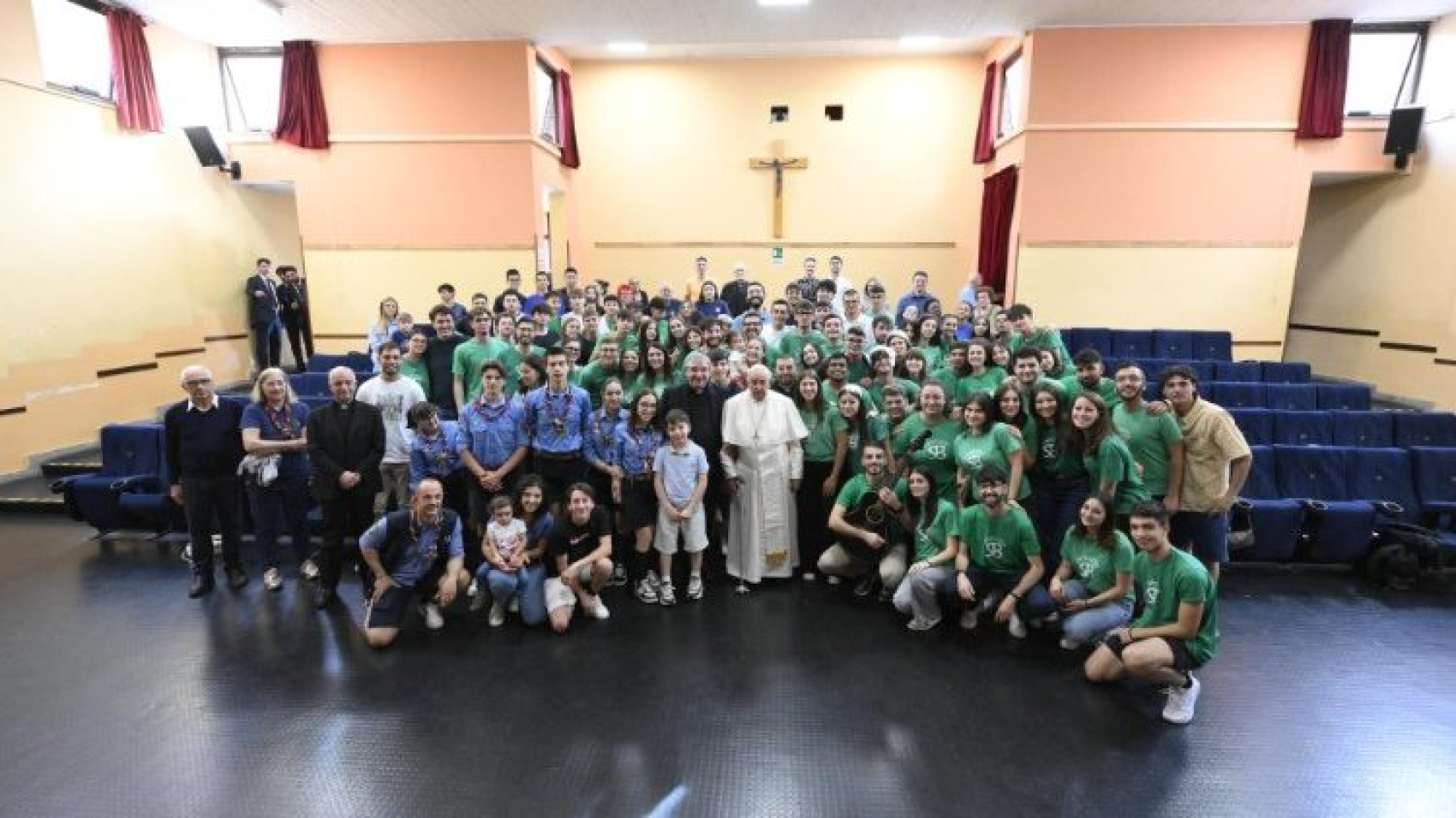 El Papa incentiva a los niños a "arriesgar siempre"