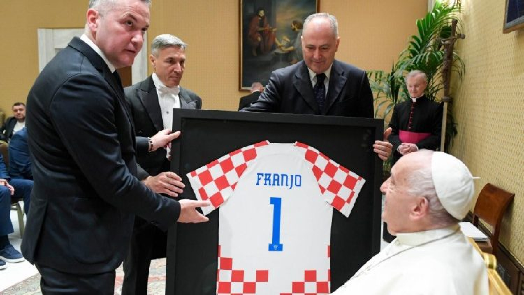 Francisco: En el fútbol gana el equipo, no el individualismo