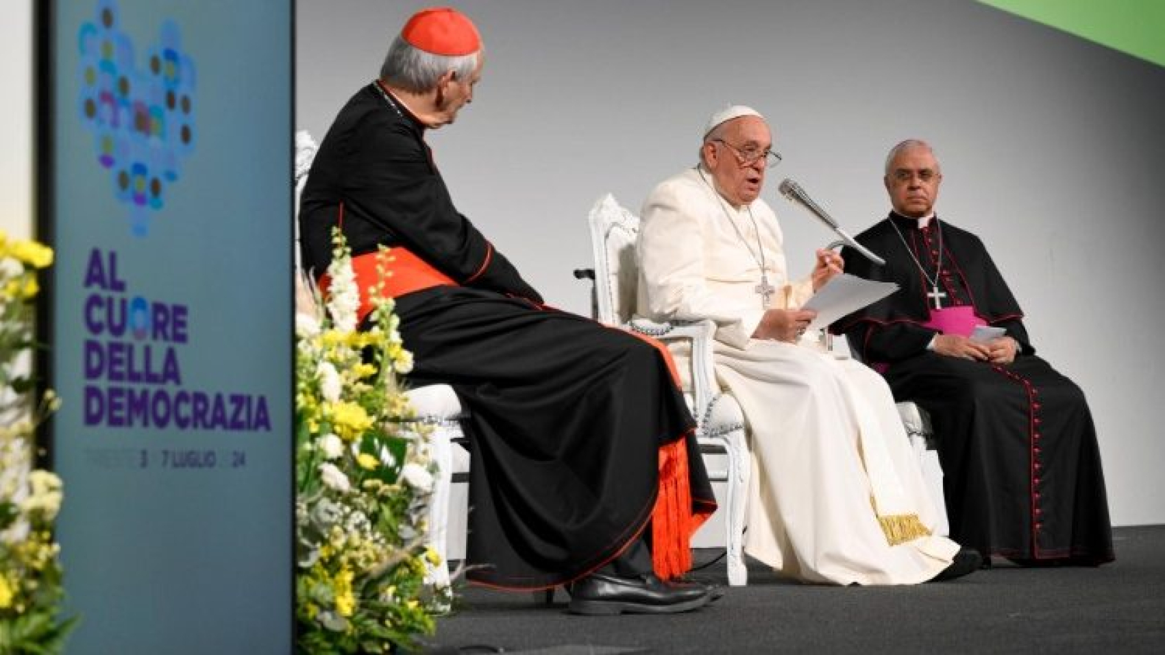 El Papa: No podemos conformarnos con una fe marginal o privada