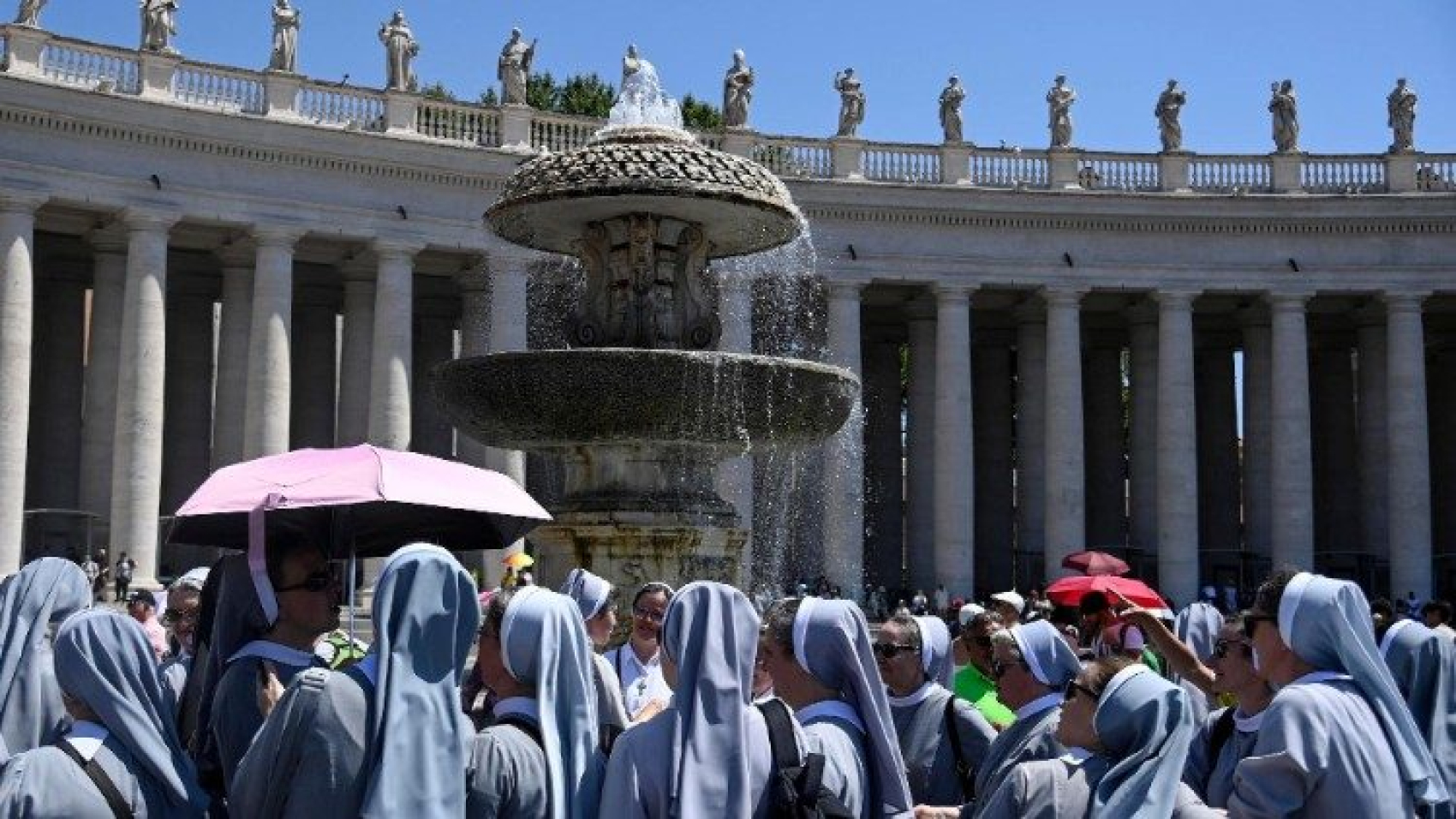 El Papa: Que la Madre de Dios done la paz a todos los pueblos oprimidos por la guerra