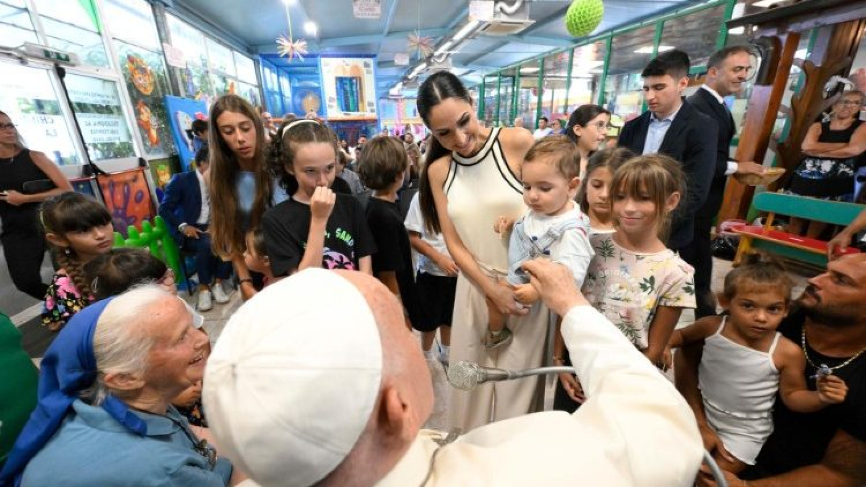 El Papa visita el 'Luna Park' de Ostia Lido: "Gracias por hacer sonreír"
