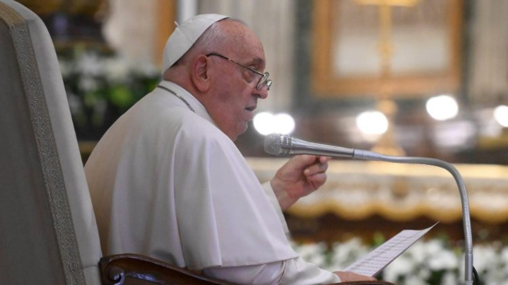 El Papa a los pies de la Virgen: Intercede por Roma y por la paz en el mundo