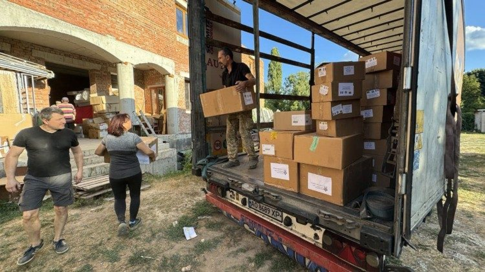 La caridad del Papa en el corazón de la guerra en Ucrania: La ayuda llega a Kharkiv