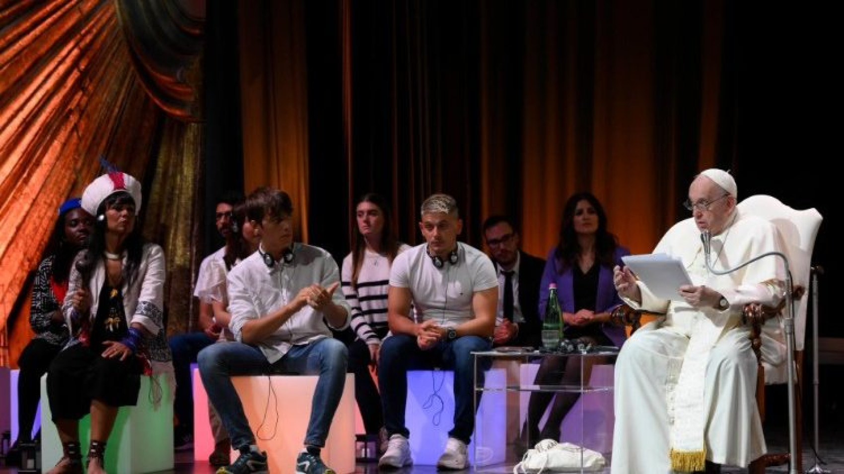 El Papa: Proponer una economía nueva en un mundo amenazado por guerras